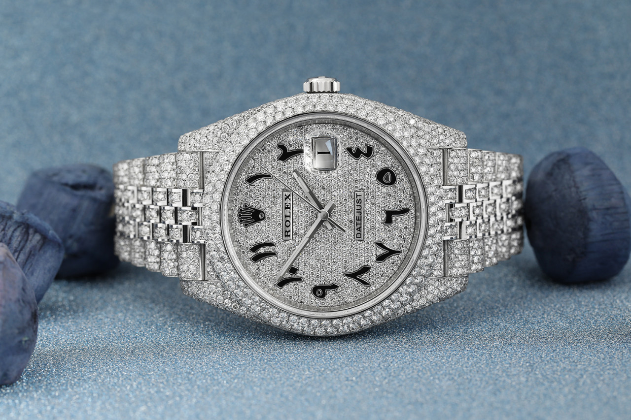 Saint Louis Billikens Women's Stainless Steel Bracelet Wristwatch