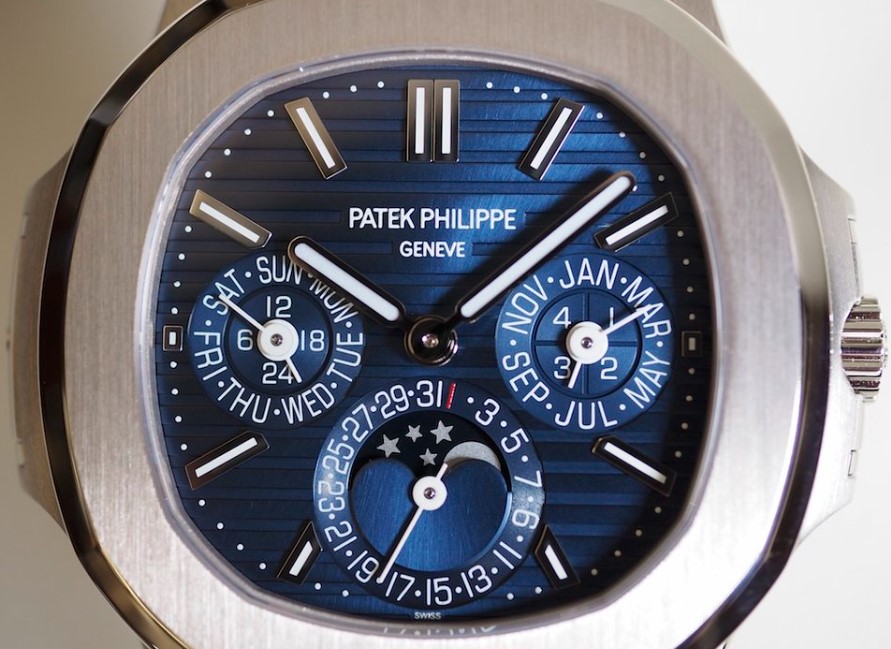 Patek Philippe Nautilus Perpetual Calendar Sunburst White Gold/ Blue Dial (Ref#5740/1G-001)