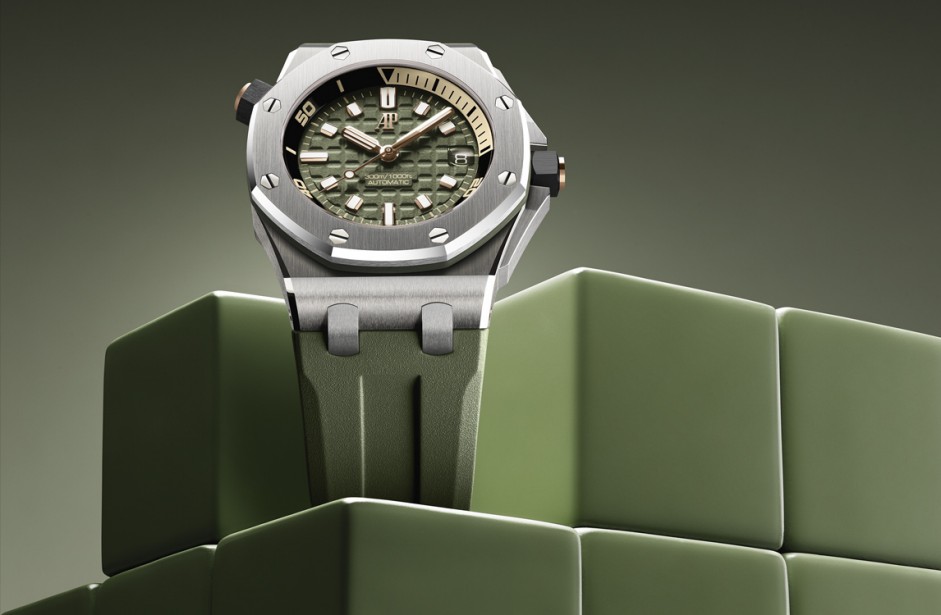 Audemars Piguet 15720ST Royal Oak Offshore 42mm Khaki Green 2022